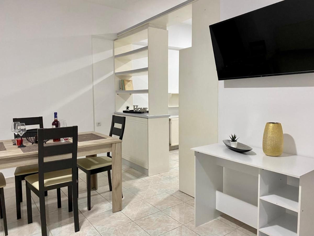 City Center, Cozy Apartment, With Amazing View, "2" คอสทาวน์ ภายนอก รูปภาพ
